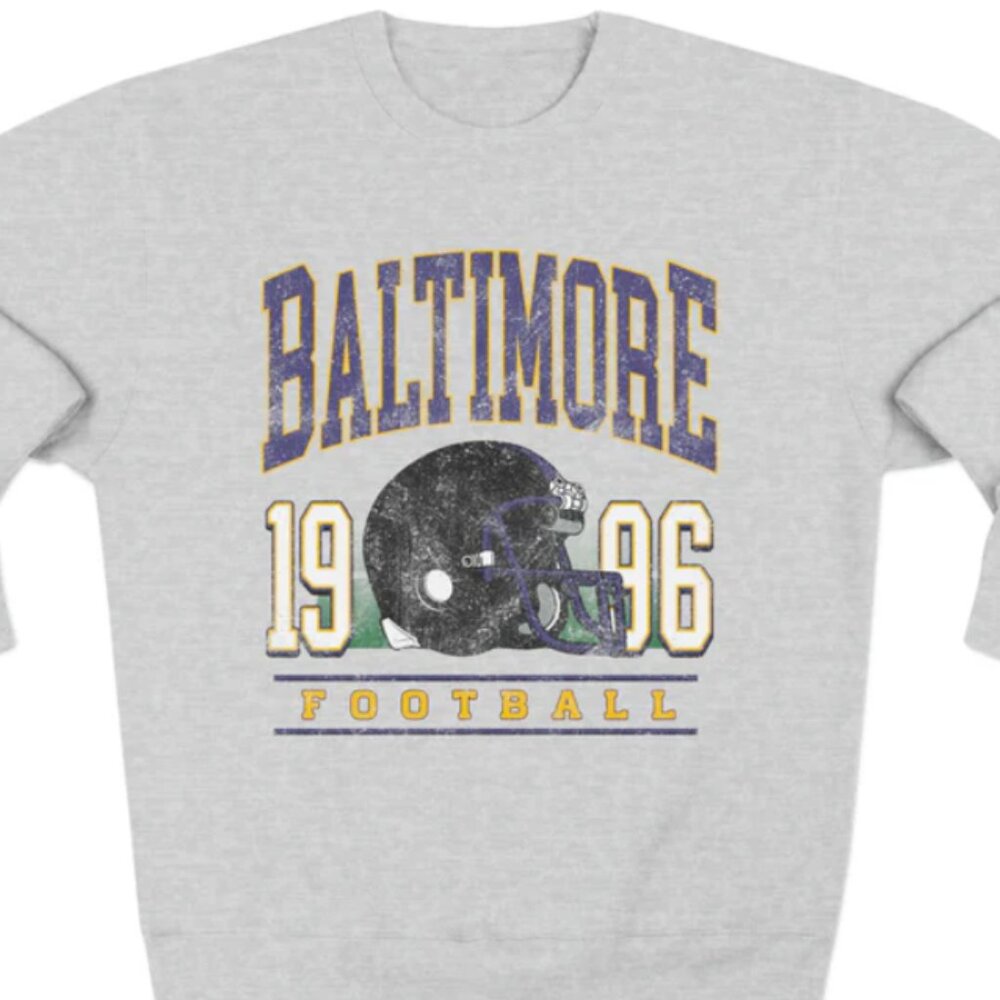Vintage Baltimore Ravens Football Crewneck Sweatshirt Retro NFL Men Women Shirt